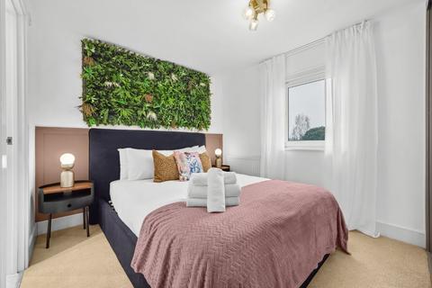 2 bedroom apartment to rent, Pavilions, Clarence Road, Windsor, SL4