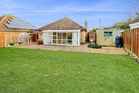 3 bedroom detached bungalow for sale, Elmstead Road, Wivenhoe, Colchester, CO7