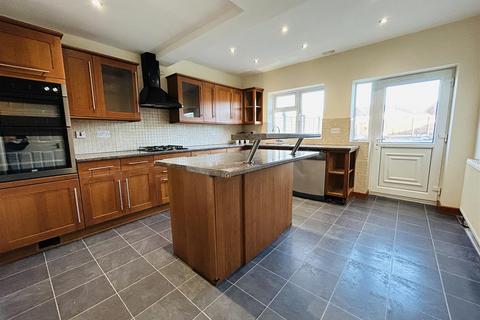 4 bedroom semi-detached house to rent, 5 Downie Road, Codsall