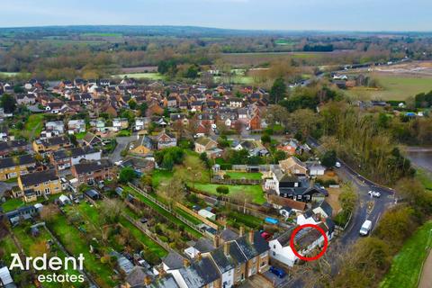 3 bedroom terraced house for sale, Holloway Road, Heybridge