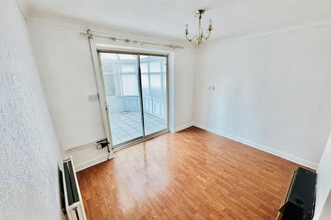 3 bedroom end of terrace house to rent, 65 Albert Street