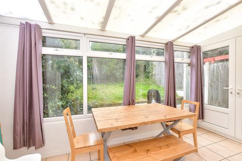 123 Tenterden Drive, Canterbury, CT2 7BW