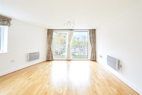 2 bedroom apartment for sale, Holland Gardens, Brentford, TW8