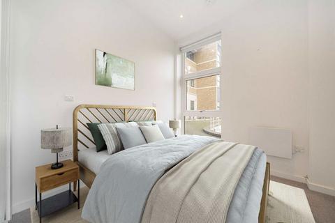 undefined, London Road, Staines-Upon-Thames TW18