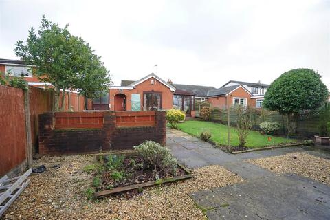 3 bedroom semi-detached bungalow for sale, The Asshawes, Heath Charnock, Chorley