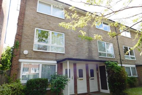 2 bedroom flat to rent, Exeter Court, Surbiton