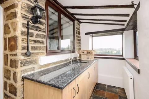 3 bedroom semi-detached house to rent, Riggs High Road, Stannington S6