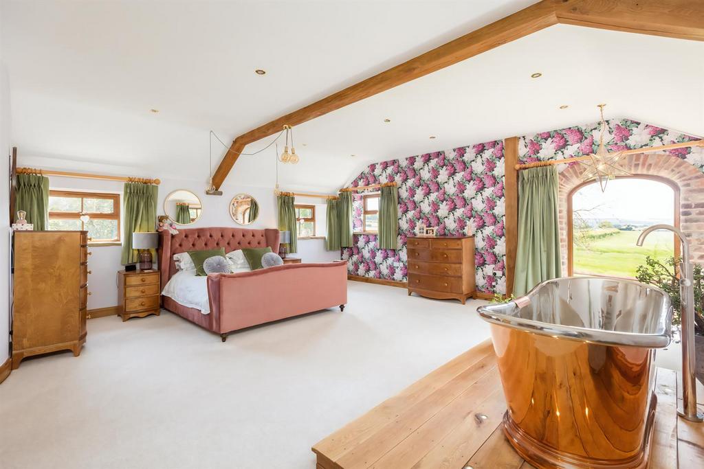 Principal Bedroom Suite