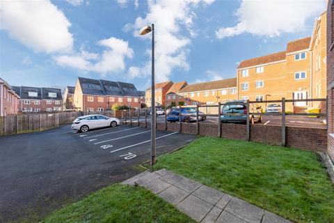 2 bedroom apartment for sale, Ashover Road, Kenton, NE3