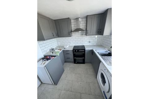 1 bedroom flat to rent, MAYDAY ROAD , THORNTON HEATH, SURREY