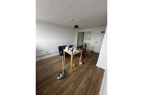 1 bedroom flat to rent, MAYDAY ROAD , THORNTON HEATH, SURREY