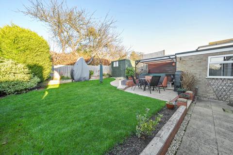 4 bedroom detached house for sale, Neville Crescent, Bromham