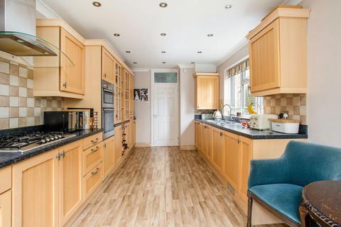 28 Albyn Road, London, SE8 4EF