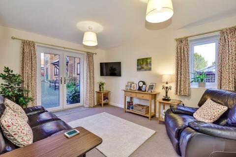 1 bedroom retirement property for sale, High Street, Kings Langley, WD4