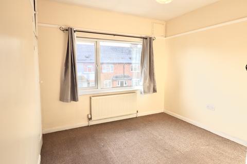 2 bedroom terraced house to rent, Franklin Street, St James, Northampton, NN5