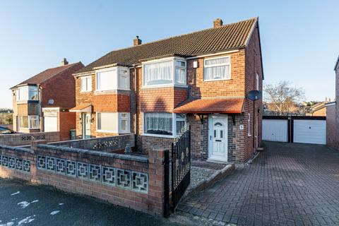 3 bedroom semi-detached house for sale, Woodland Drive, Swillington, Leeds, West Yorkshire