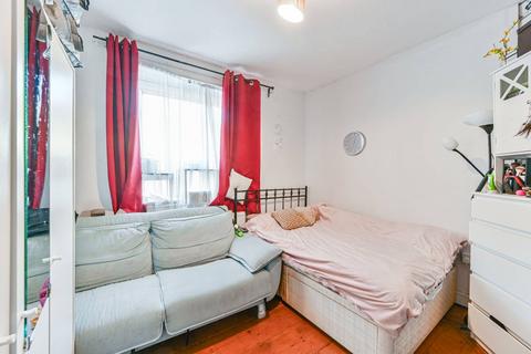 2 bedroom flat for sale, Holdsworth House, Tulse Hill, London, SW2