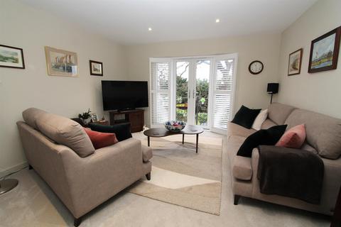 2 bedroom maisonette for sale, Thicket Road, Sutton SM1