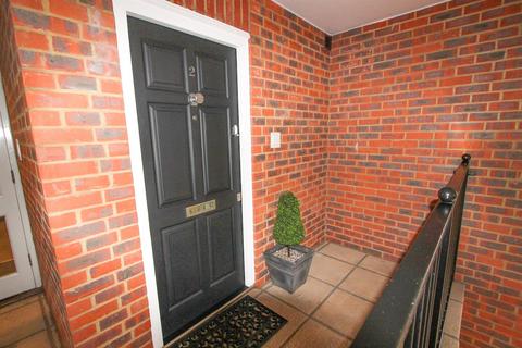 2 bedroom maisonette for sale, Thicket Road, Sutton SM1