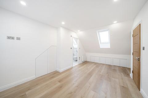 2 bedroom duplex for sale, Warwick Road, Barnet, EN5