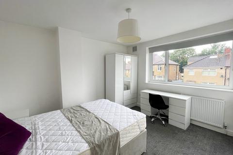 4 bedroom house to rent, Claverham Road, Bristol BS16