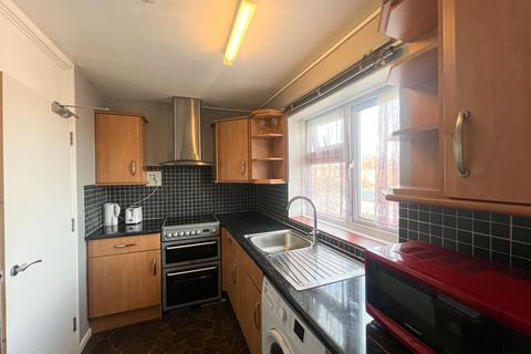 2 bedroom flat to rent, Grove Hill, Dale Court Grove Hill, E18