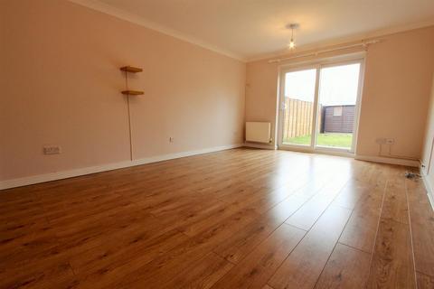 2 bedroom detached house to rent, Larkspur Drive, Knightwood Park, Chandlers Ford