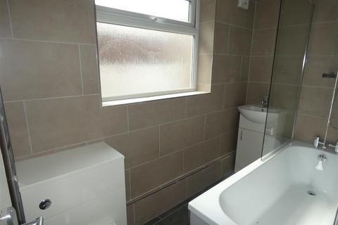 2 bedroom flat to rent, St Vincent Street, Westoe, South Shields