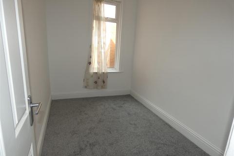 2 bedroom flat to rent, St Vincent Street, Westoe, South Shields