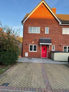 3 bedroom end of terrace house for sale, Marunden Green, Slough, Berkshire, SL2