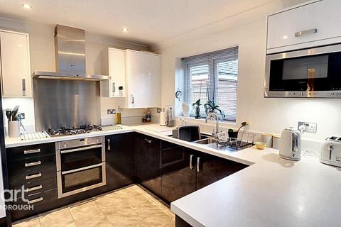 72 Charlotte Way, Peterborough, PE3 9ES