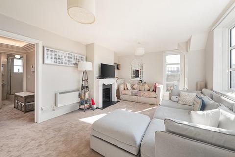 2 bedroom flat to rent, Rathbone Street, London, W1T