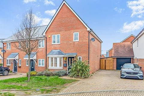 5 Great Clayne Road, Gravesend, DA12 2FG