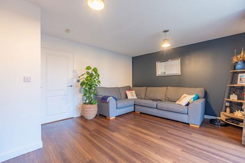 5 Great Clayne Road, Gravesend, DA12 2FG