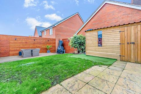 5 Great Clayne Road, Gravesend, DA12 2FG