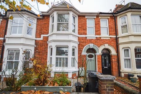 3 bedroom terraced house to rent, Goddard Avenue, Old Town, Swindon, SN1