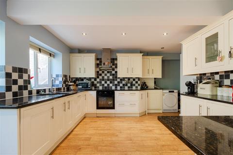 5 bedroom detached house for sale, School Road, Oldland Common, Bristol