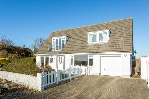 3 bedroom detached house for sale, Rayham Road, Whitstable, CT5