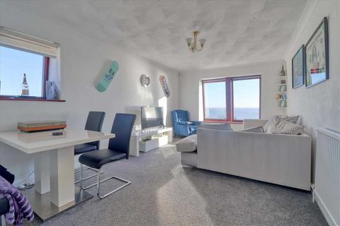 2 bedroom apartment for sale, Marine Parade East, East Clacton CO15