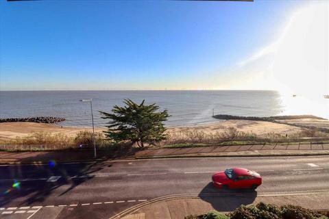 2 bedroom apartment for sale, Marine Parade East, East Clacton CO15