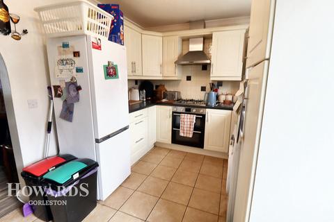 2 bedroom terraced house for sale, Sunninghill Close, Bradwell