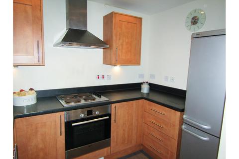 2 bedroom apartment to rent, Regents Court, Woking GU21