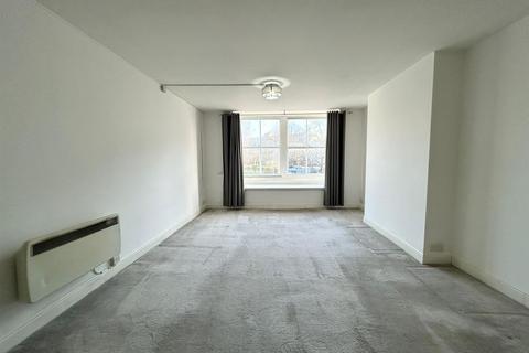 Studio to rent, York Place, Brighton