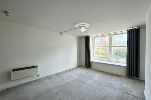 Studio to rent, York Place, Brighton