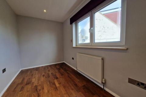 2 bedroom house for sale, Danbury Way, Woodford Green IG8