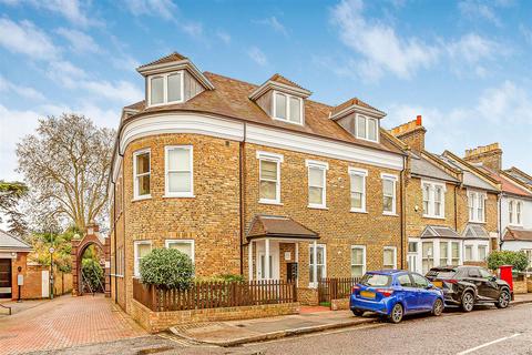 3 bedroom flat for sale, White Hart Lane, Barnes, London, SW13