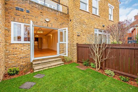 3 bedroom flat for sale, White Hart Lane, Barnes, London, SW13