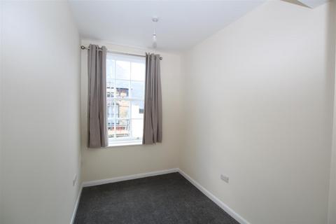 2 bedroom apartment to rent, High Street, Ilfracombe EX34