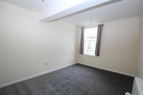 2 bedroom apartment to rent, High Street, Ilfracombe EX34