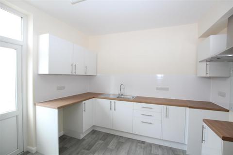 2 bedroom apartment to rent, High Street, Ilfracombe EX34